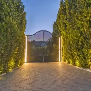 Jennifer Lopez and Ben Affleck Beverly Hills House entrance gate image
